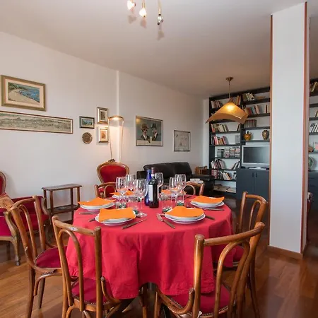 Dante Apartment